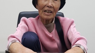 ‘떠나는 사람들의 넋을 위로하다’...59﻿﻿년 째 수의 짓고 있는 최재선 할머니
